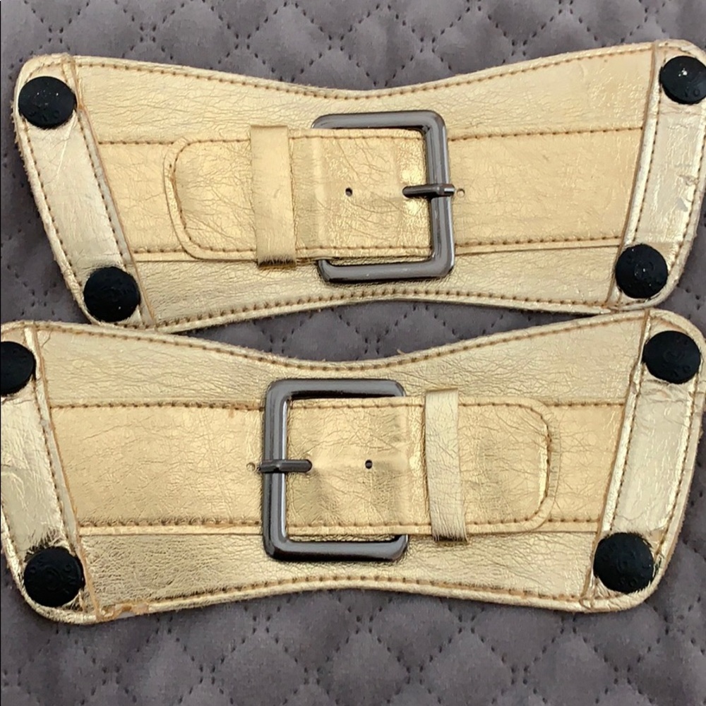 Onesole | gold leather interchangeable top